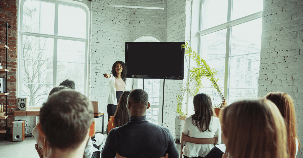 Quels outils peuvent aider à améliorer une présentation ?