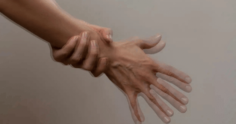 tremblement main stress